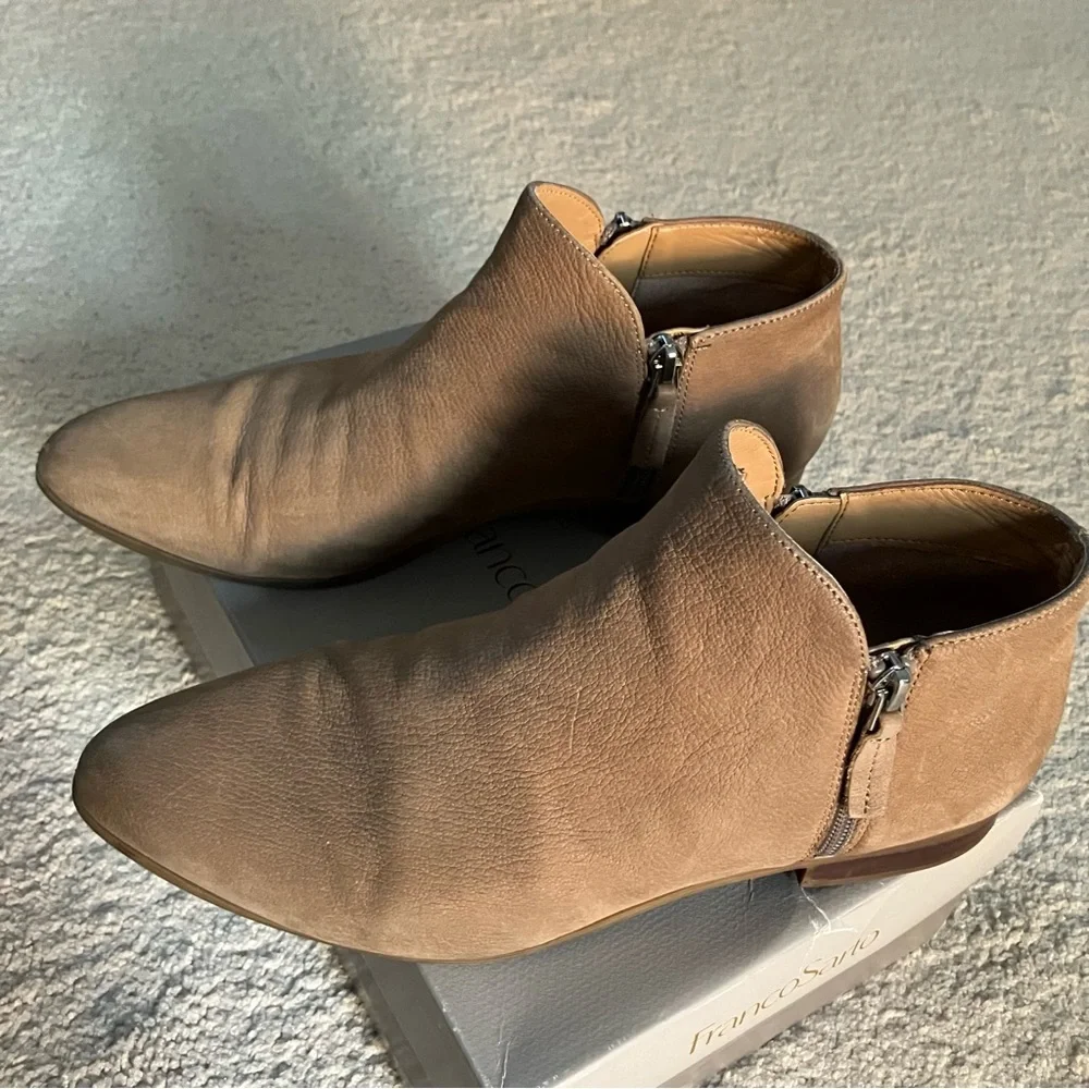 FRANCO SARTO Kingston Bootie in Mushroom 10